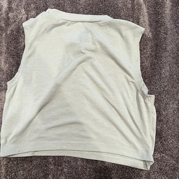Gray basic tank top - Picture 2 of 2